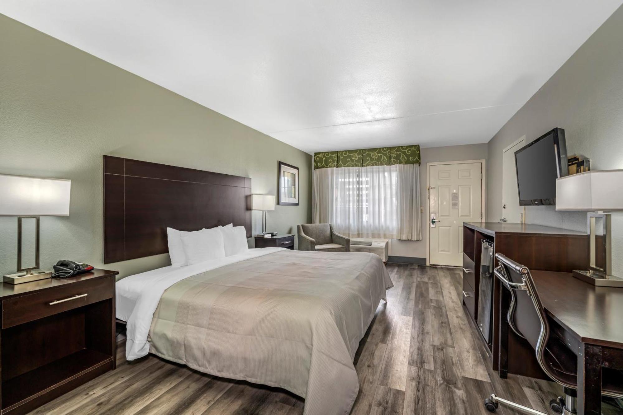 Quality Inn Siloam Springs West Exterior photo