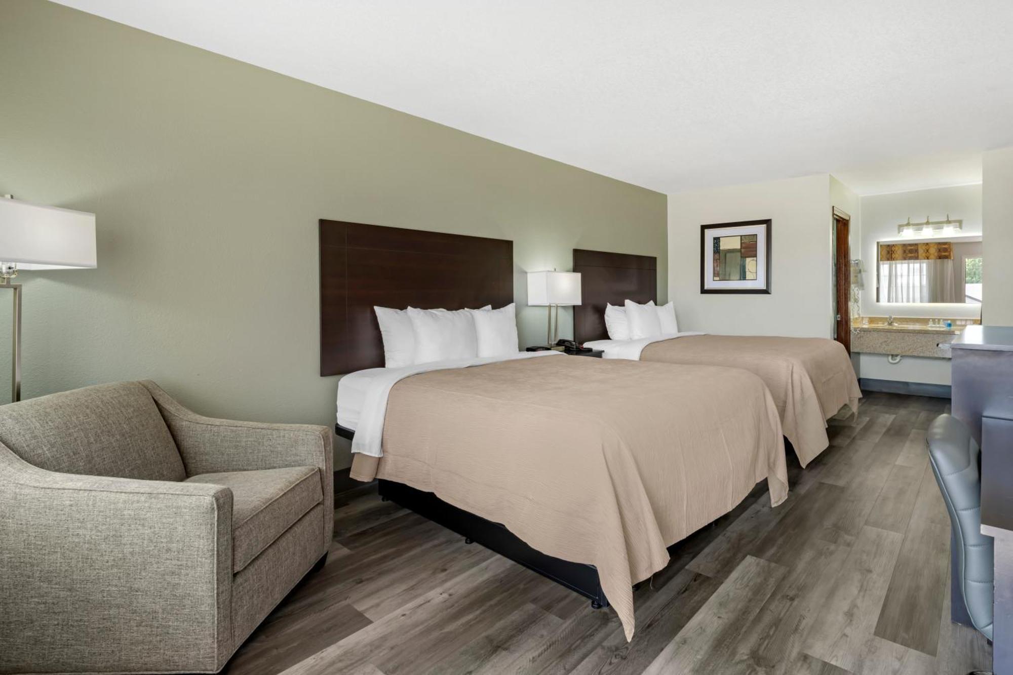 Quality Inn Siloam Springs West Exterior photo