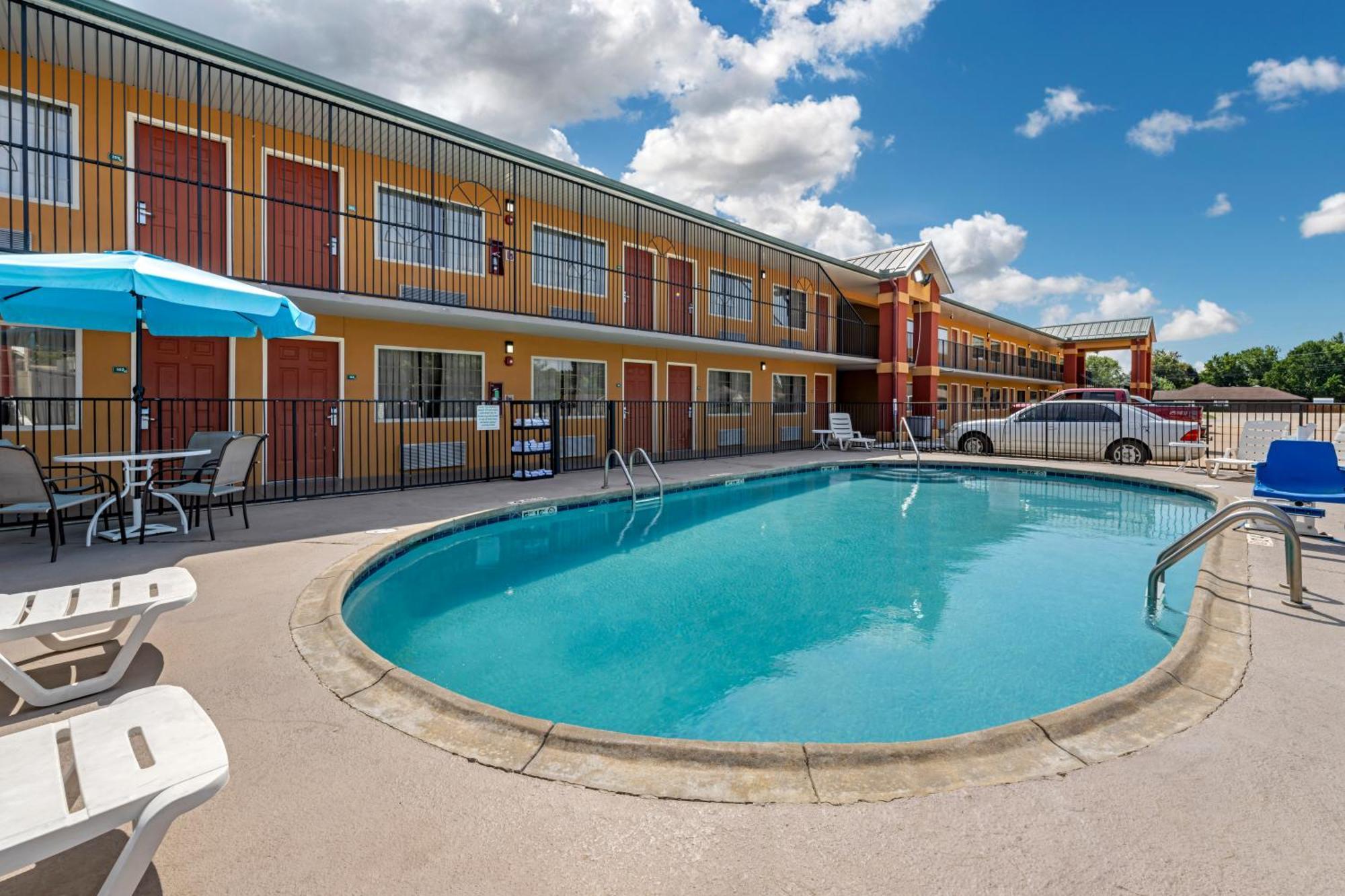 Quality Inn Siloam Springs West Exterior photo